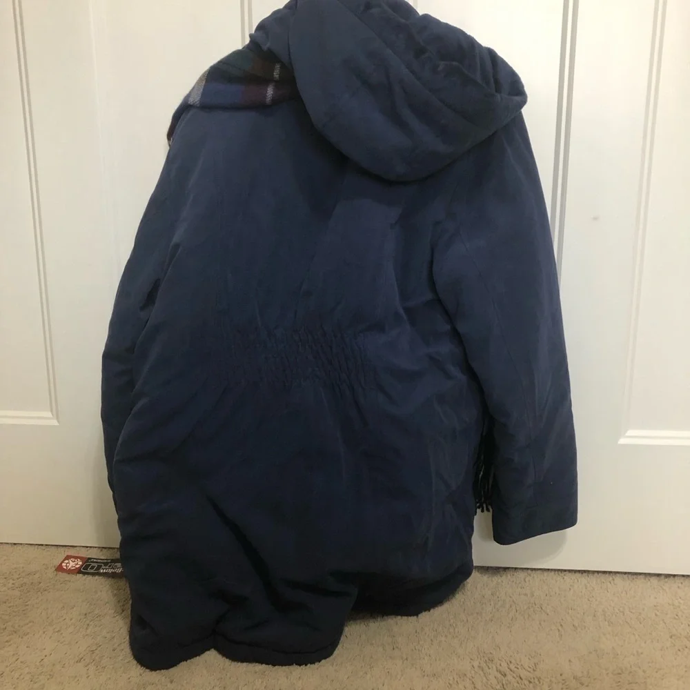 Woman’s size medium Navy Blue Faux Fir winter coat - Picture 7 of 10